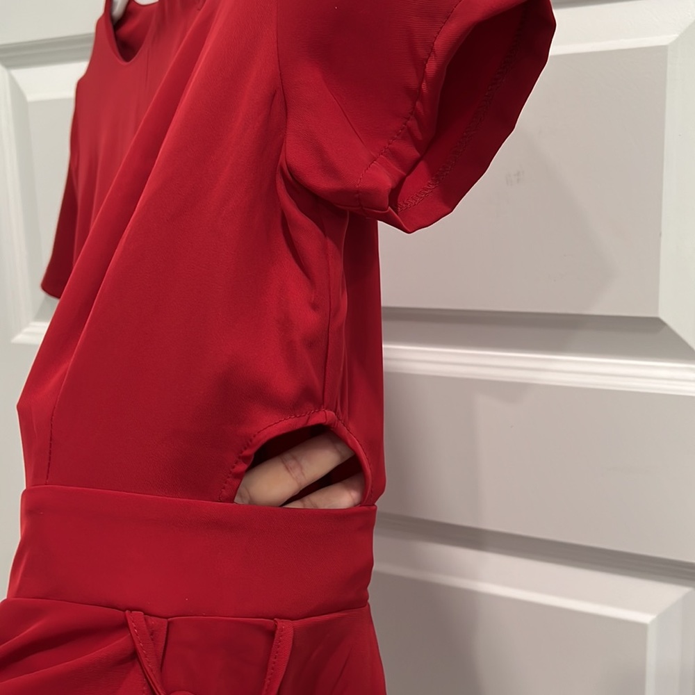 Red dress - Picture 6 of 6